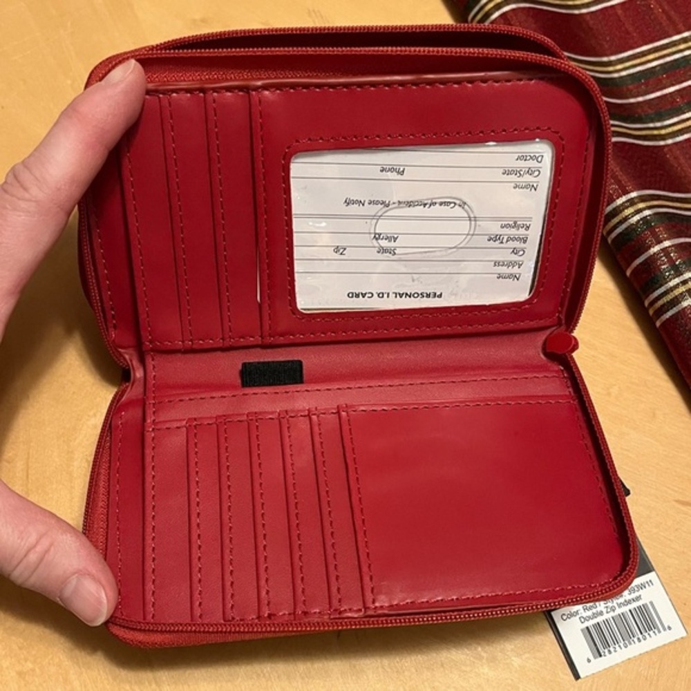 NWT Julia Buxton RFID Red Leather Wallet - Picture 15 of 15
